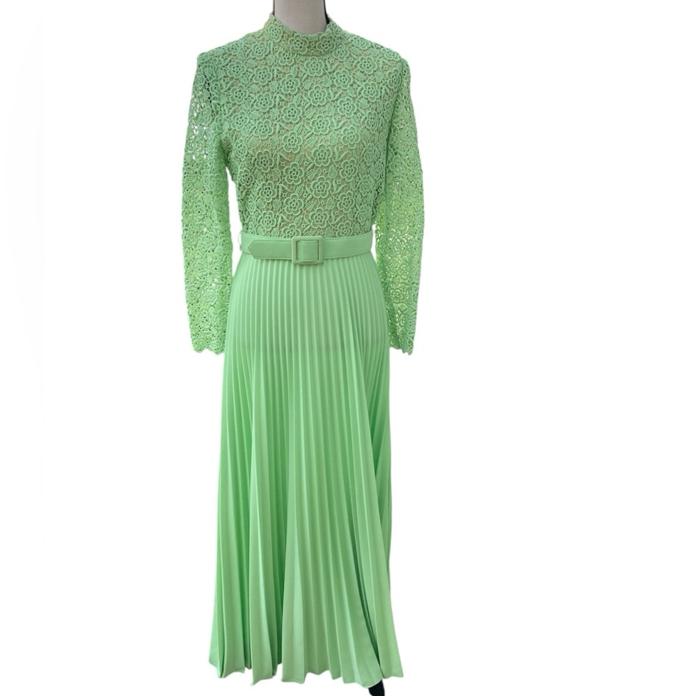 Vintage 60’s Green Floral Lace Dress